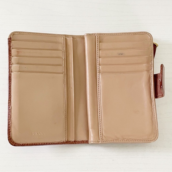 Prada pink glace calf leather medium compact French wallet - Picture 7 of 10